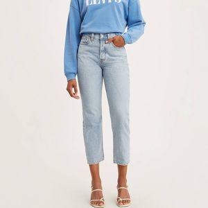 Levi wedgie ankle jeans